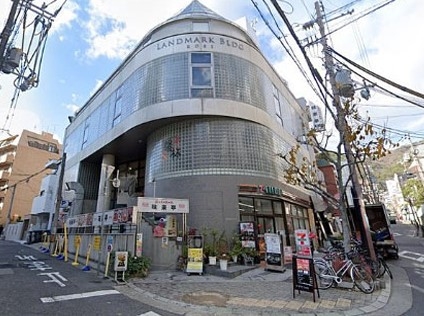 神戸市中央区中山手通の事務所